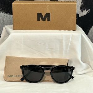 Meller Banana Sunglasses- BLACK